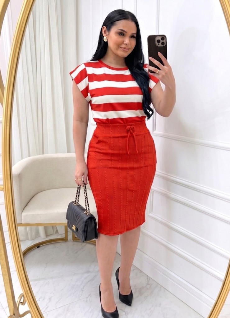 Conjunto Blusa+ Saia- manga muscle Vermelho